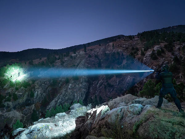 "Verlicht je Avontuur: Ontdek Onze Nieuwe Olight Zaklampen!"