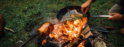 "Meesterlijk Koken in de Wildernis: Overleven met een Gasstel, Lucifers en Noodrantsoenen"